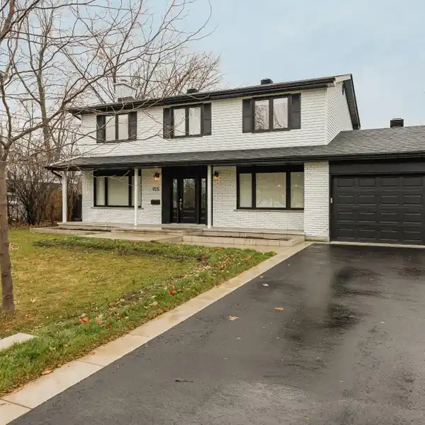 STUNNINGLY RENOVATED HOME IN PRESTIGIOUS BEACONSFIELD