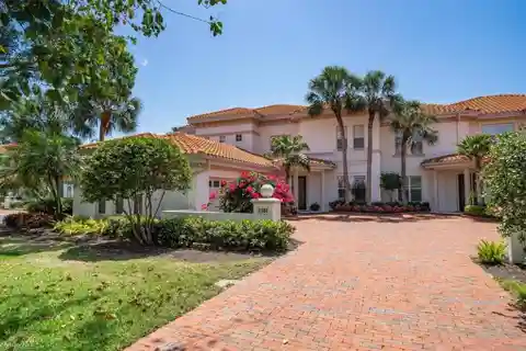 Spacious Condo at Grey Oaks Country Club