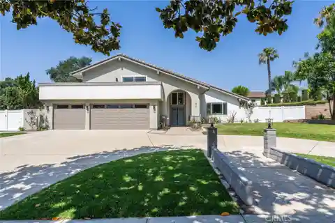 Exquisitely Renovated Estate in a Prestigious Neighborhood