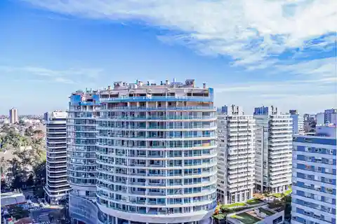 Gorgeous New Luxury Apartment
