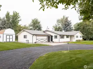 Rare 10-Acre Retreat