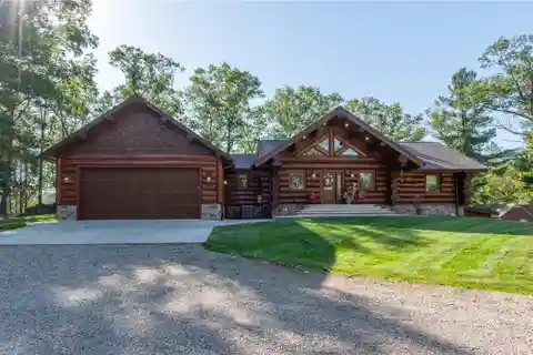 Custom Log Home on Fish Trap Lake
