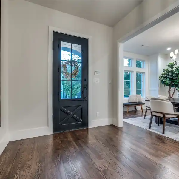 IMPRESSIVE HOME IN CRESTWAY FOREST ESTATES