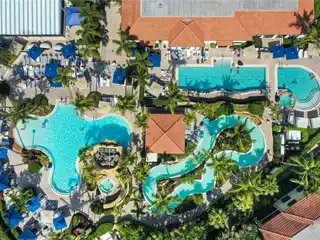 Luxury Living at Naples Bay Resort