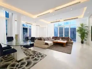 Designer Penthouse in Oceana