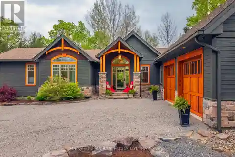 Craftsman Bungalow in Quiet Cul-De-Sac