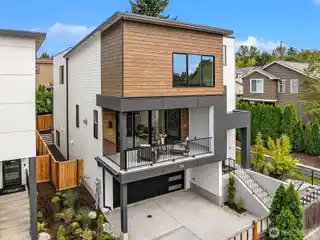 Brand New Modern Home in Moss Bay