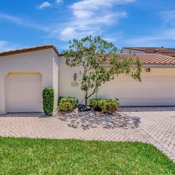 ENJOY THE BOCA WEST LIFESTYLE