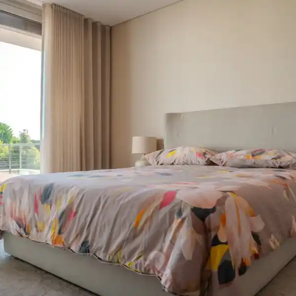 EXCELLENT VILLA WITH CONTEMPORARY ARCHITECTURE