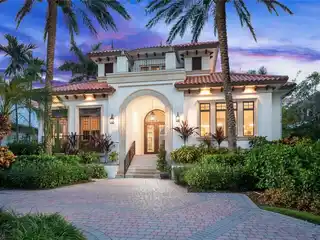 Exclusive Home in an Exquisite Old Naples Location