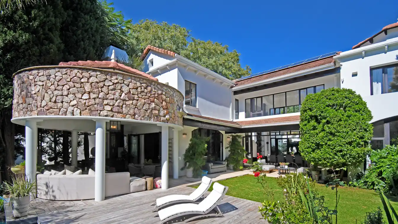 4 Bedroom House for Sale in Houghton Estate