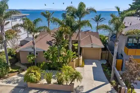 Oceanfront Gem in Sought-after Neighborhood