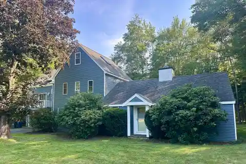 Scenic Colonial Retreat with River Access