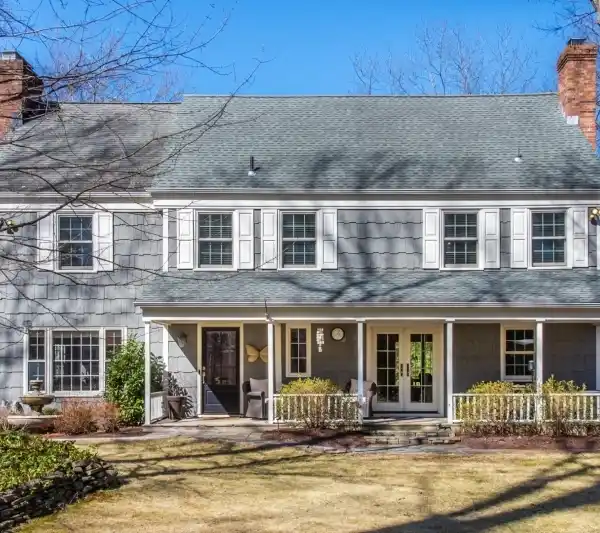BEAUTIFUL CENTER HALL COLONIAL HOME