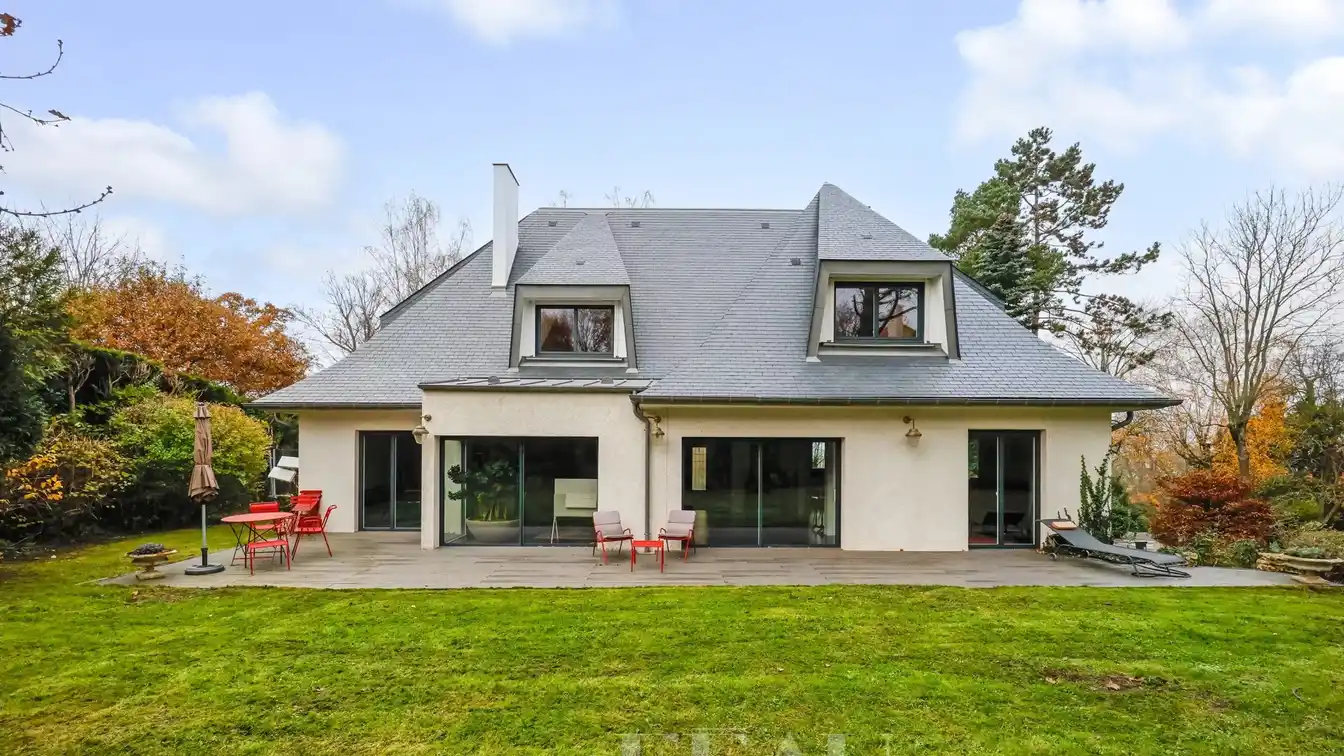 Completely Renovated Home in a Privileged Location