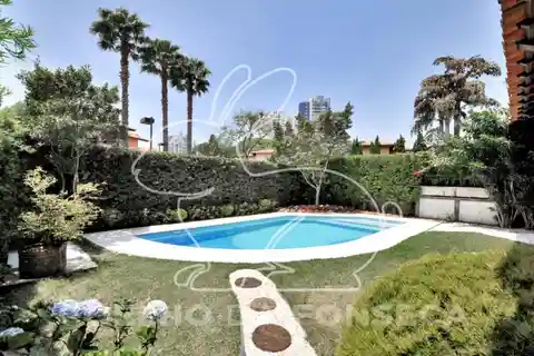 Lovely Home in a Unique Community