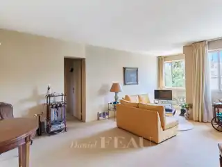 Quiet First Floor Apartment