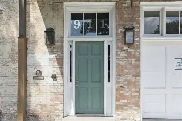 Meticulously Maintained Historic French Quarter Townhouse