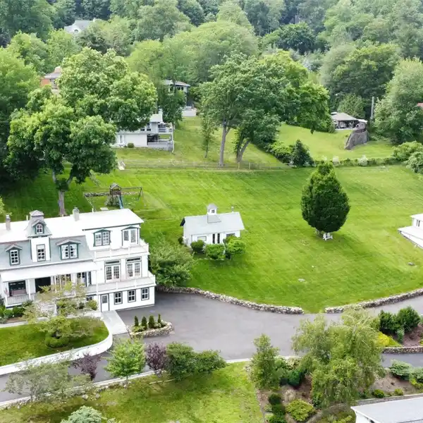 HISTORIC HUDSON RIVER ESTATE WITH MODERN LUXURY