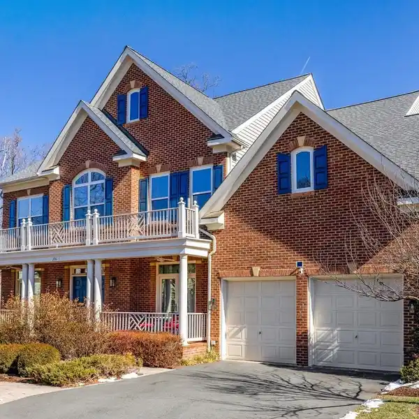 STUNNING DREAM COLONIAL