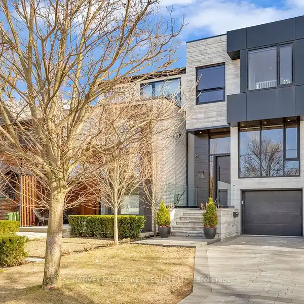EXQUISITE OPEN-CONCEPT LIVING