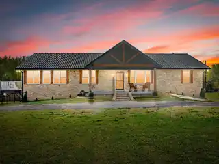 Breathtaking 9-acre Homestead