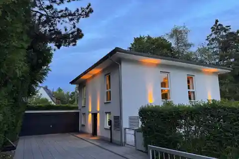 Modern Living in an Idyllic Natural Setting