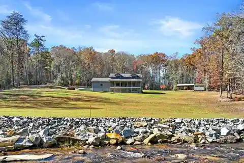 Noisy Fightingtown Creek-front Property