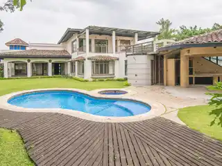 Warm Spanish-colonial Style