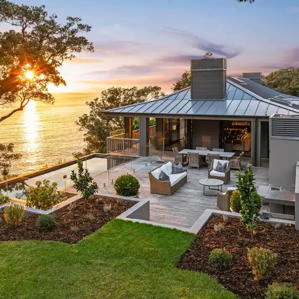 ARCHITECTURAL LUXURY HOME ON EXCLUSIVE TI POINT