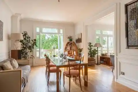 Magnificent Corner Apartment