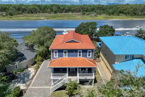 Experience Waterfront Living at Its Finest