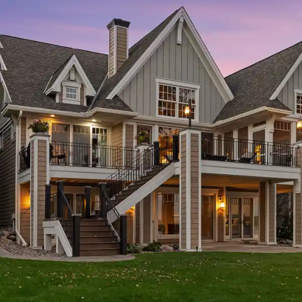 CUSTOM SHARRATT-DESIGNED HOME ON LAKE MINNETONKA