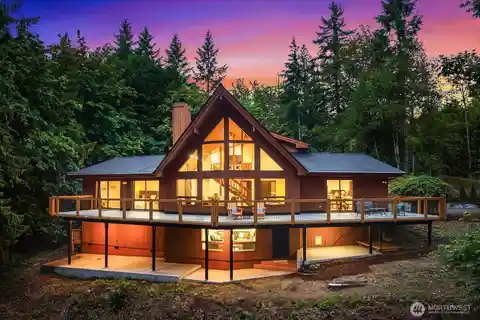 The Estate at Licorice Fern