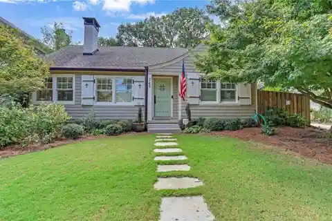 One-Of-A-Kind Virginia Highlands Compound