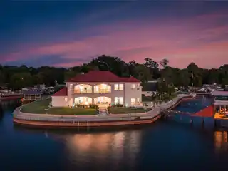 Turnkey Waterfront Retreat on Cedar Creek Lake with 363’ Shoreline