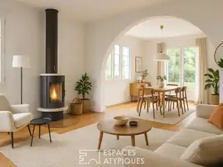Elegant Villa in Sought-after Location