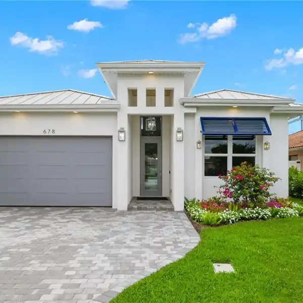 NEW CONSTRUCTION IN NAPLES PARK