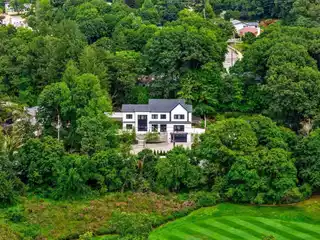 Meticulously Crafted Luxury Residence