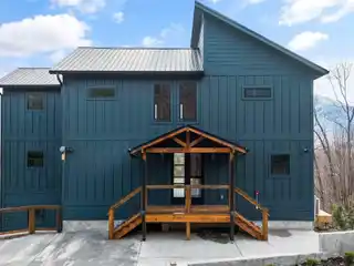 Stunning Mountain Modern Cabin