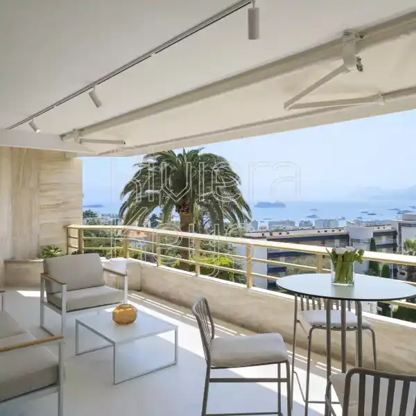 THREE BEDROOM APARTMENT WITH AN OPEN VIEW
