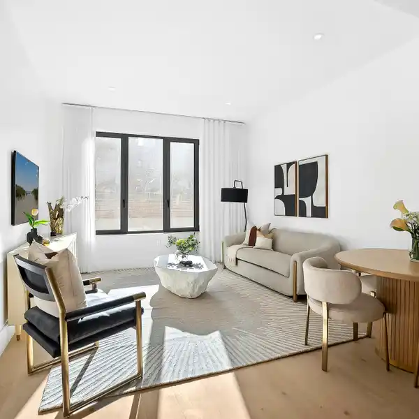 BEAUTIFULLY APPOINTED SOUTH FACING TWO BEDROOM AT MINUET