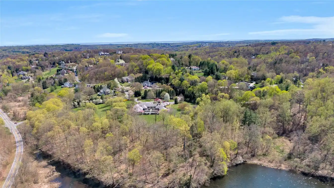 Prestigious 8-acre Estate Site