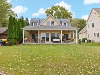 Gorgeous Devil's Lake Waterfront Home