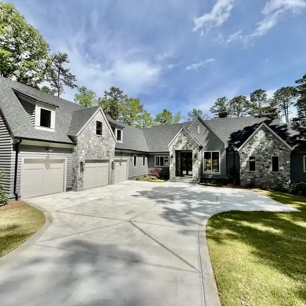 STUNNING NEW CONSTRUCTION ESTATE