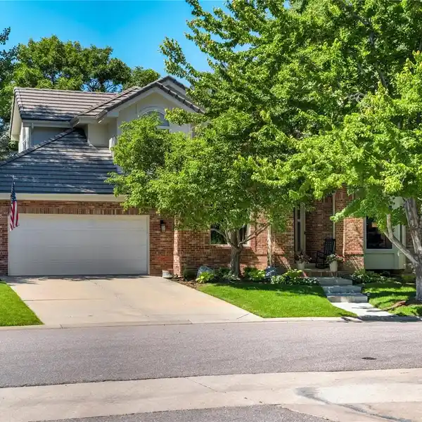 COMPLETELY UPDATED HOME IN PRESTIGIOUS BATELEUR