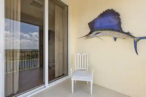 Sunset Views and Turnkey Luxury at the Paramount