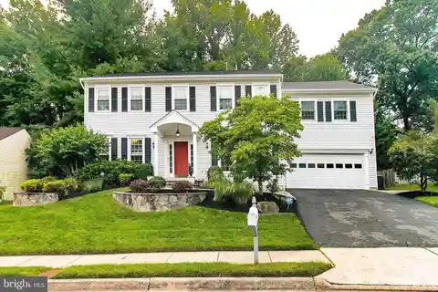 Picture Perfect Colonial in Chantilly