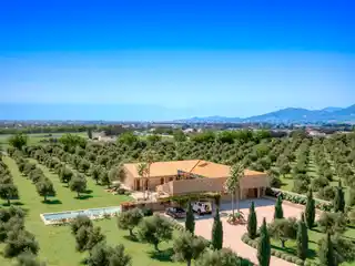 Large Finca with Olive Grove and Vineyard in Inca