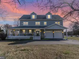 Waterfront Dream Retreat on Tanner Creek